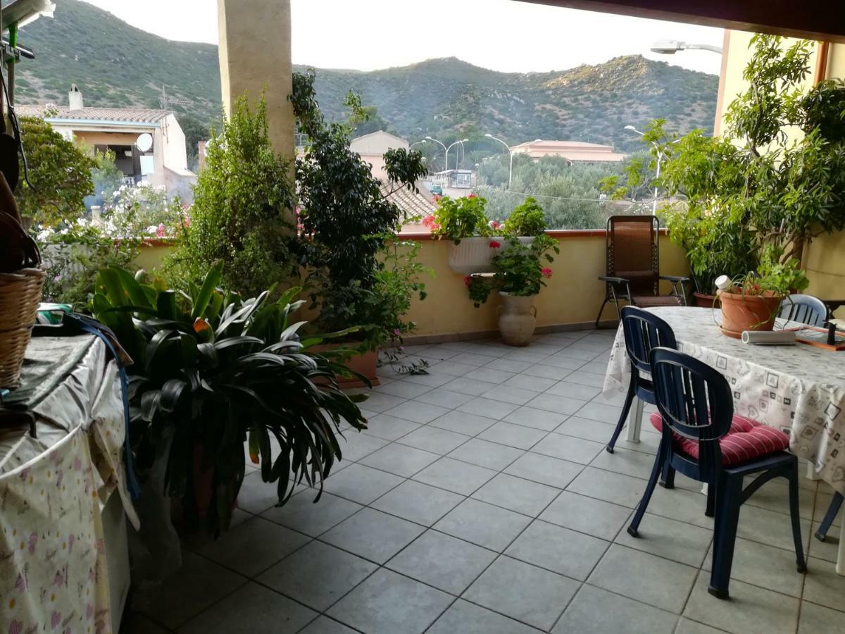B&B Is Pranus A Mari Casa Privata Solanas  Bagian luar foto